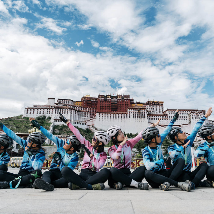 ROCKBROS sponsert Studenten, die mit dem Fahrrad nach Tibet fahren, und unterstützt die Fahrradkultur