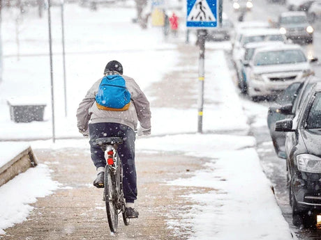 Winter-Fahrradpendeln: Der komplette Guide für warme, trockene und sichere Commutes