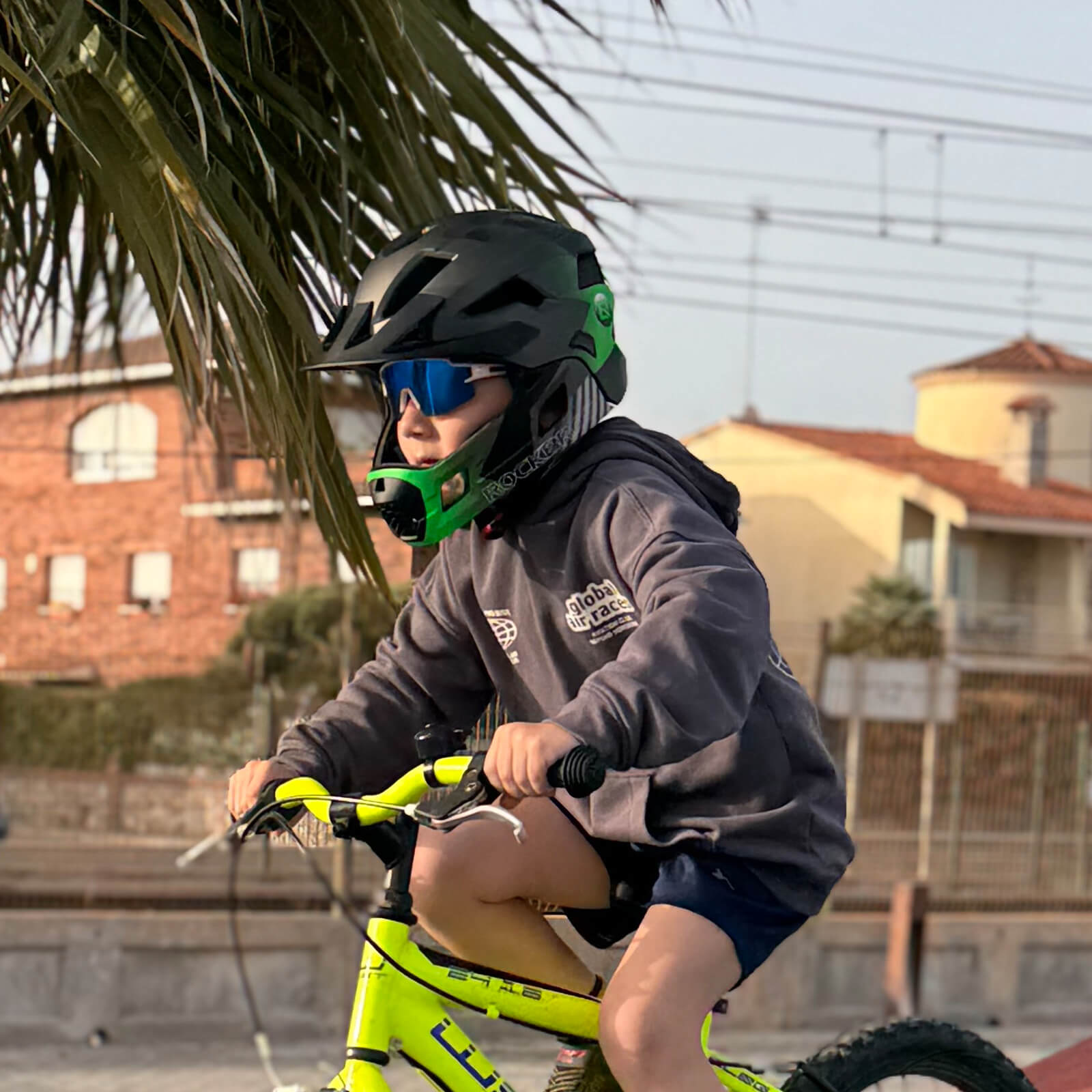 ROCKBROS children's helmet BMX MTB downhill helmet with removable chin guard and brim