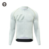 Weißes Radtrikot mit schwarzen Akzenten auf weißem Hintergrund