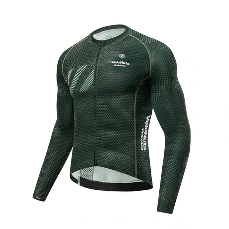 Grünes Radtrikot mit 'VeloNuts'-Branding auf weißem Hintergrund