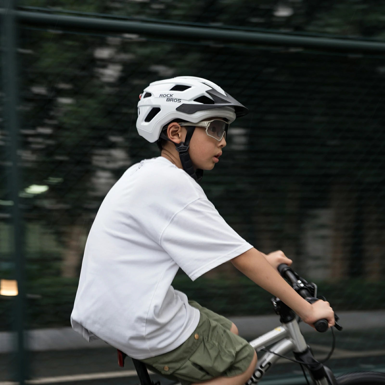 ROCKBROS Kinder Fahrradbrille UV400-Schutz Selbsttönend Sonnenbrille - ROCKBROS-EU