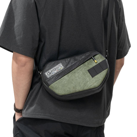 road-to-sky 2.5l lenkertasche aus tyvek® und recycelten reifen,