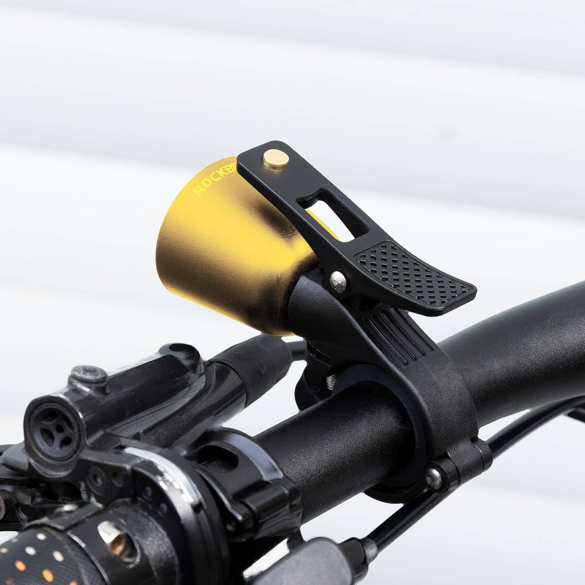 fahrradklingel für mountainbike ROCKBROS Fahrradklingel Laut Retro Klingel für MTB Rennrad Vier Farben –  ROCKBROS-DE
